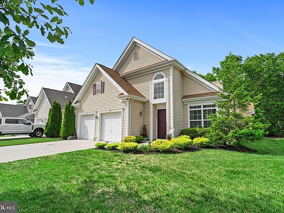 3rd image of 145 Bluebell Dr