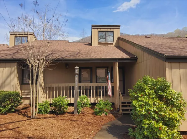 147 W Lake Dr S #1205, Lake Lure, NC 28746