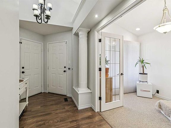 4th image of 36 NE Hidden Ranch Mews NW