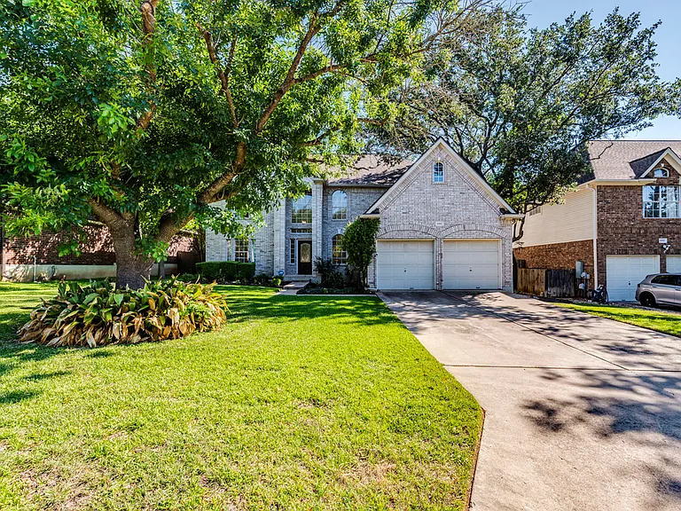 6911 Gentle Oak Dr — Photo 3