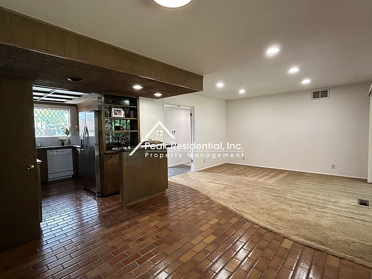 3107 Clairidge Way — Photo 12