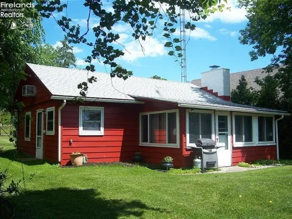 4184 S Memorial Shoreway Dr, Lakeside Marblehead, OH 43440