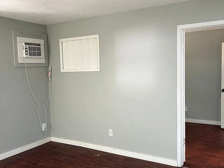 829 S Douglas Ave — Photo 9