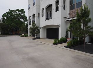 631 Mazal Ln, Houston, TX 77009