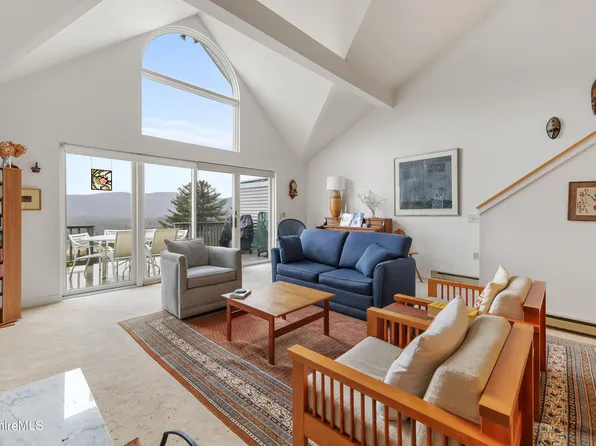 176 Old Stockbridge Rd #4, Lenox, MA 01240