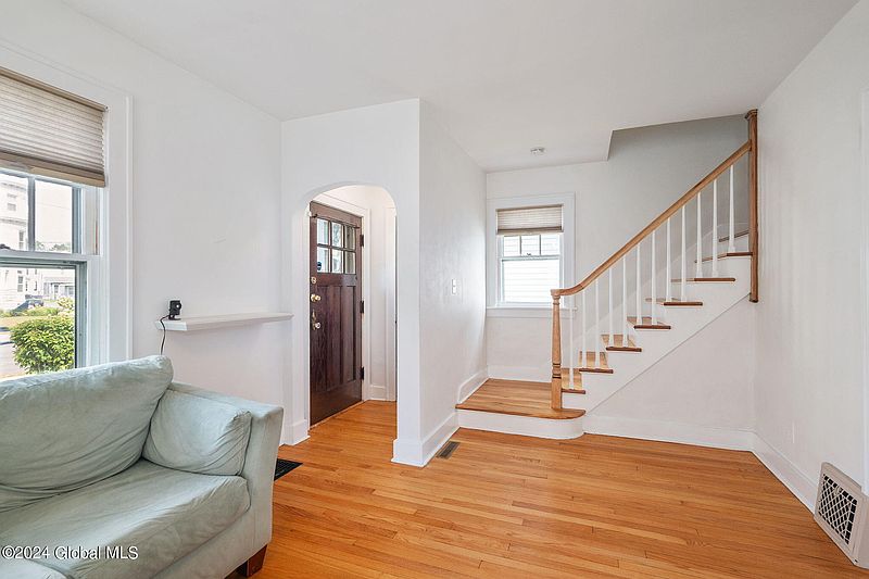 5th image of 212 5th Avenue
