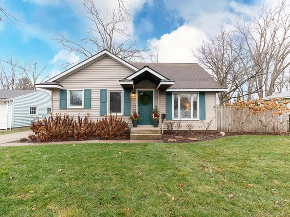 827 Kentfield St SW, Wyoming, MI 49509