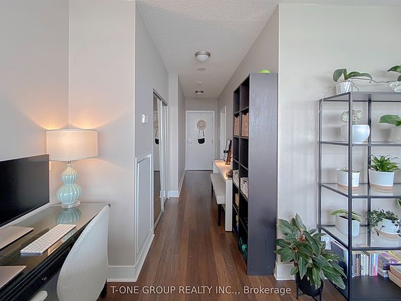 5th image of 90 Stadium Rd #825