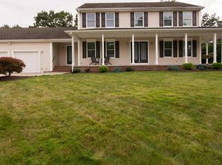 10 Regalwood Dr, Coventry, RI 02816