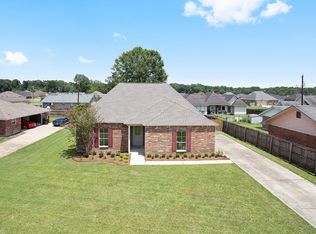 18224 Eric Dr, Zachary, LA 70791