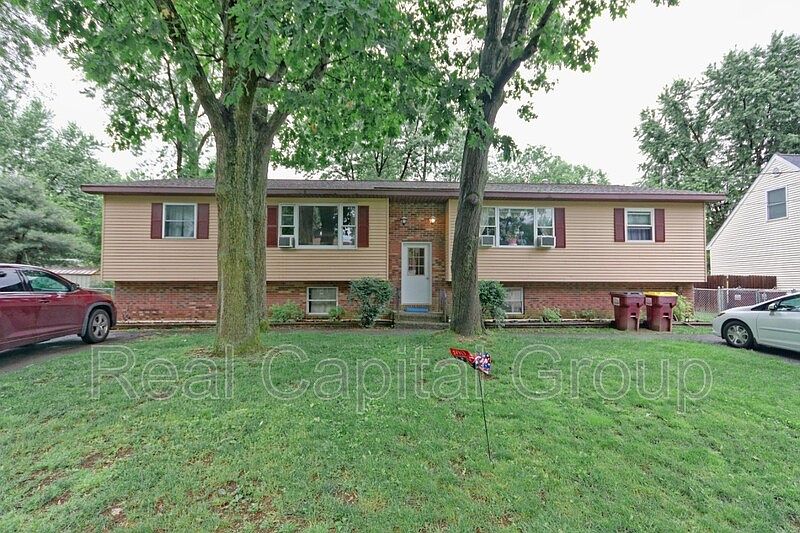 1st image of 39 Greene St #1