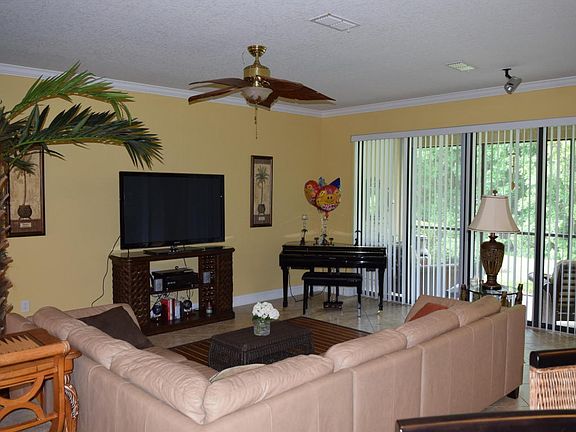 3rd image of 13544 Isla Vista Dr