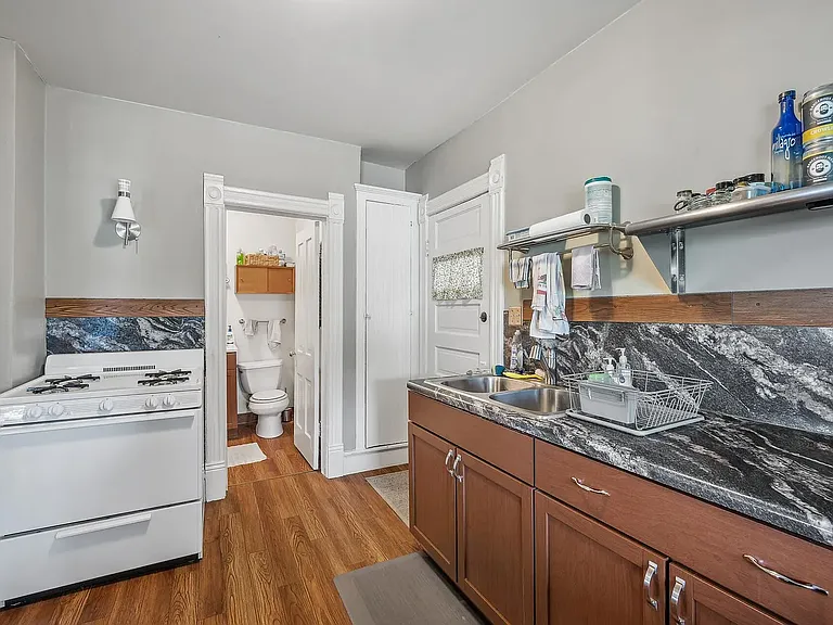 913 22nd Ave NE #FOUR PLEX — Photo 11