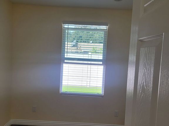 5th image of 710 N Lamarr St