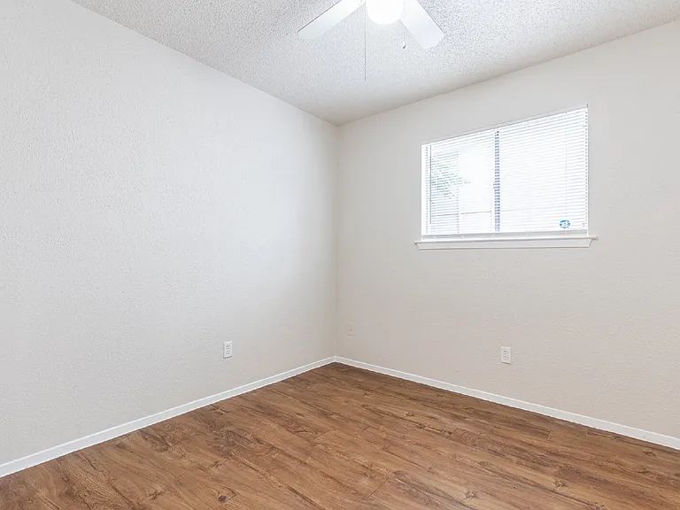 323 W William Cannon Dr #A — Photo 18