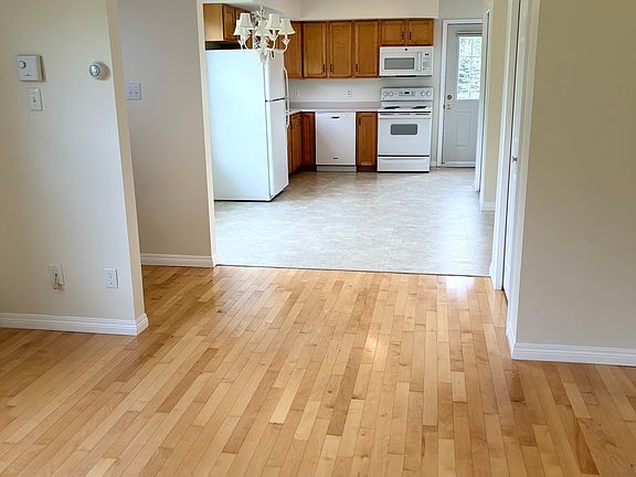5th image of 3 Perry Dr