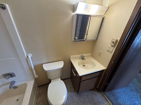 4th image of 2-1308 Ferguson Cir APT 6
