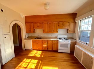 17 Maplewood Ave #2, West Hartford, CT 06119