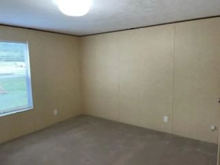 1000 Dickinson Mobile Home Park — Photo 4