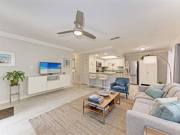 4th image of 764 N JEFFERSON AVENUE #764