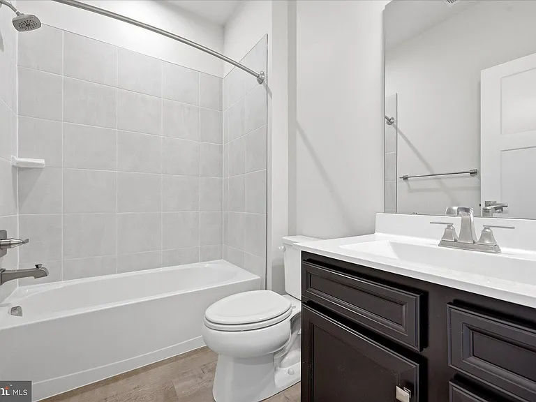 1550 Adamson Way — Photo 31
