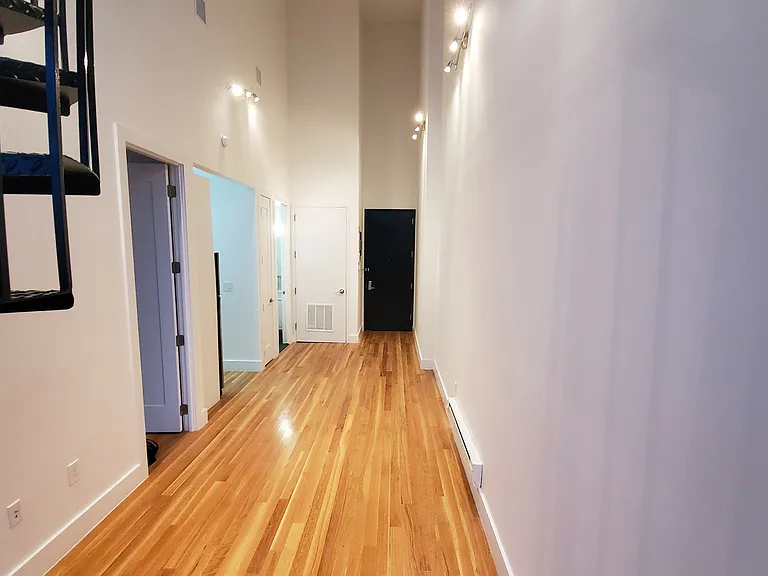 102 Somers St #4A — Photo 8