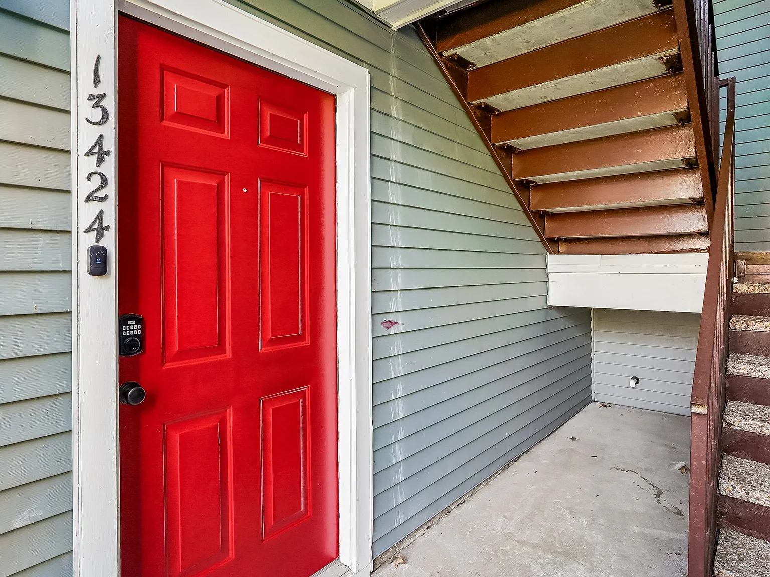 2 bed, 875 sqft, $2,000 — Photo 2