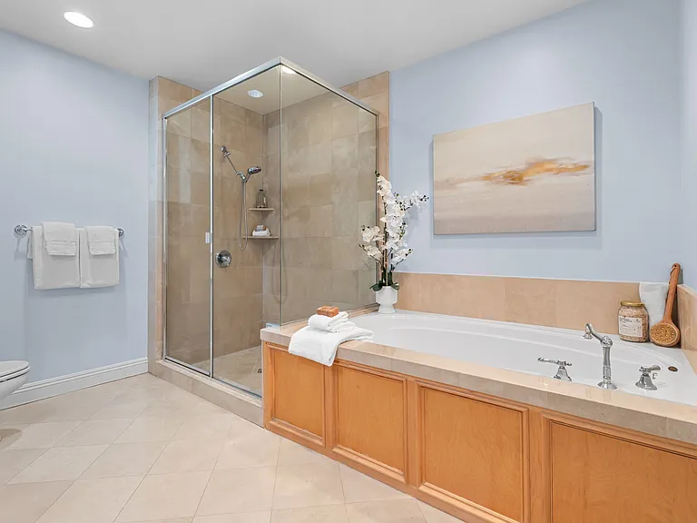 1830 Pelham Ave #301 — Photo 7