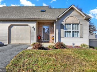 39 Michigan Dr, Sinking Spring, PA 19608
