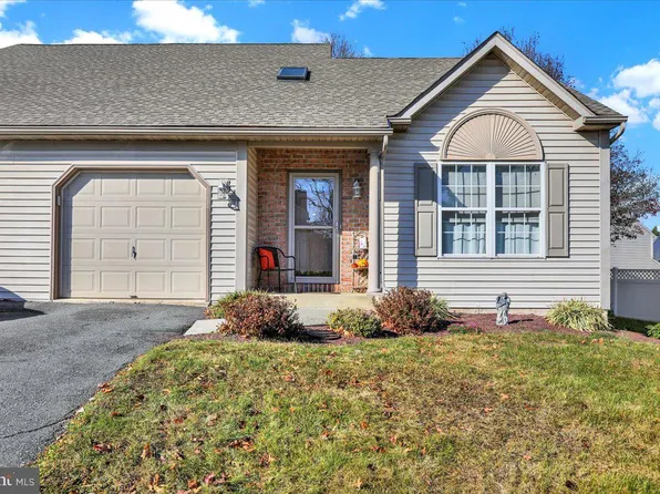 39 Michigan Dr, Sinking Spring, PA 19608
