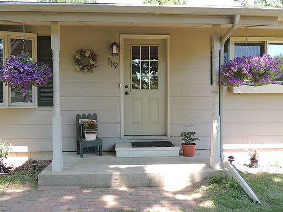 4th image of 119 Scott St