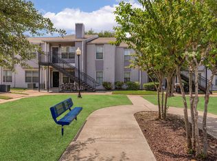 HollyView Apartments, Houston, TX 77091