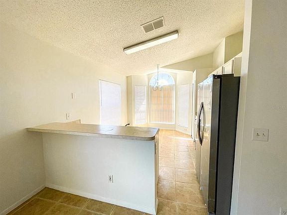 2nd image of 1447 Londra Ln