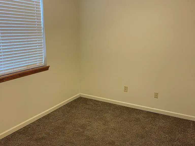 2559 Crusaders Way — Photo 10