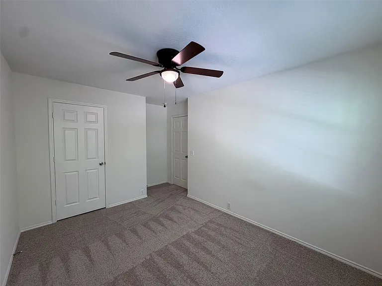 29726 Sullivan Oaks Dr — Photo 14