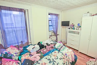 Rented by Jonis Realty