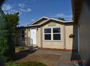 24 Bridgeport Dr, Eagle Pt, OR 97524