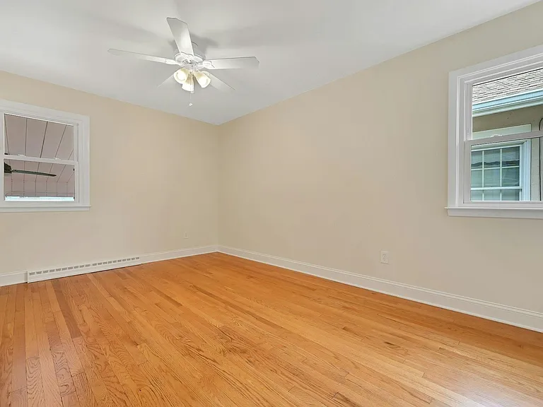 126 Huber St — Photo 12