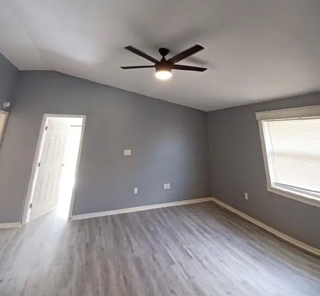 415 W Circlewood St — Photo 3