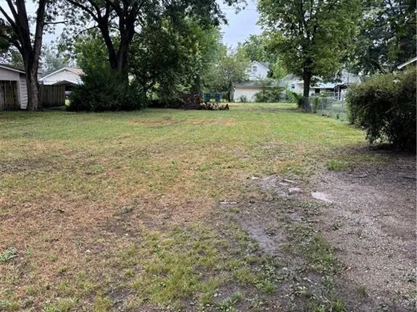 2308 Crawford Ave, Parsons, KS 67357