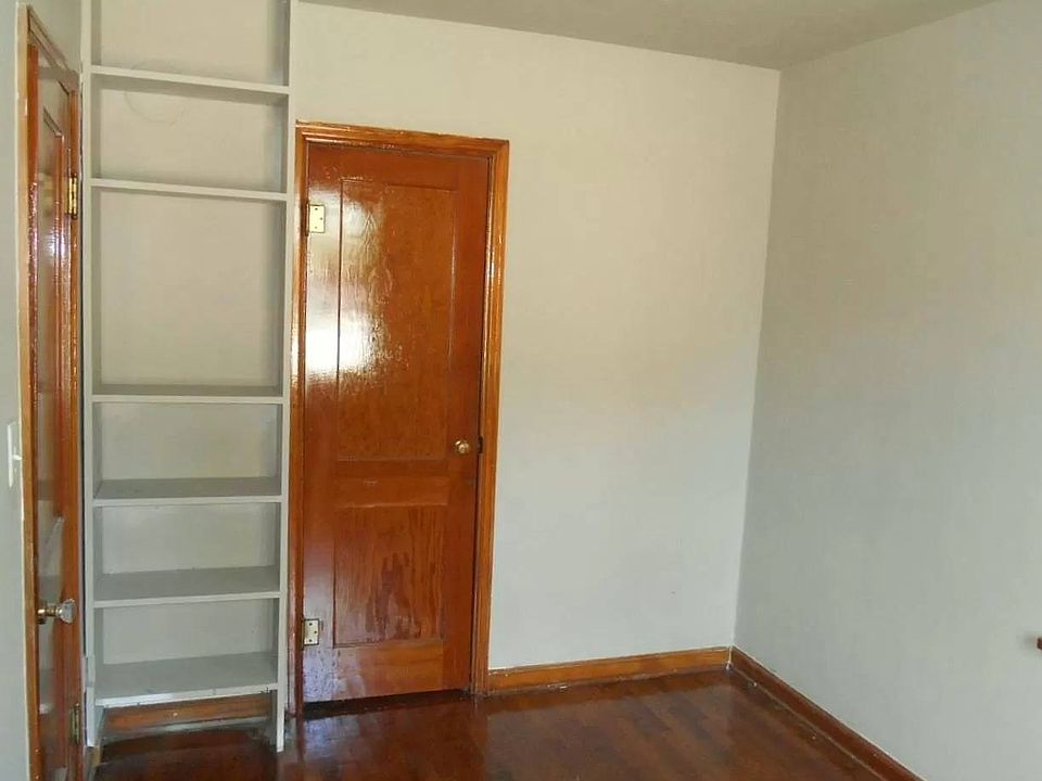 2nd image of 1689 E Dale St