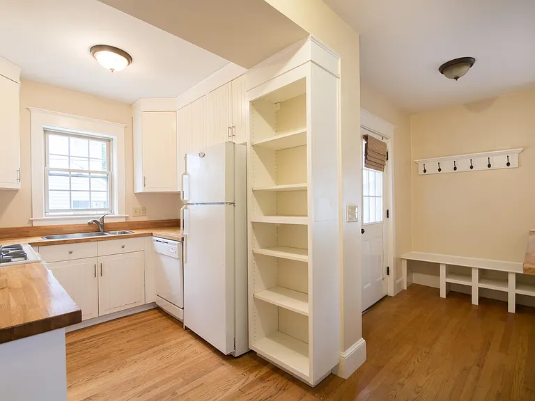 51 Kingston Ave #A — Photo 6