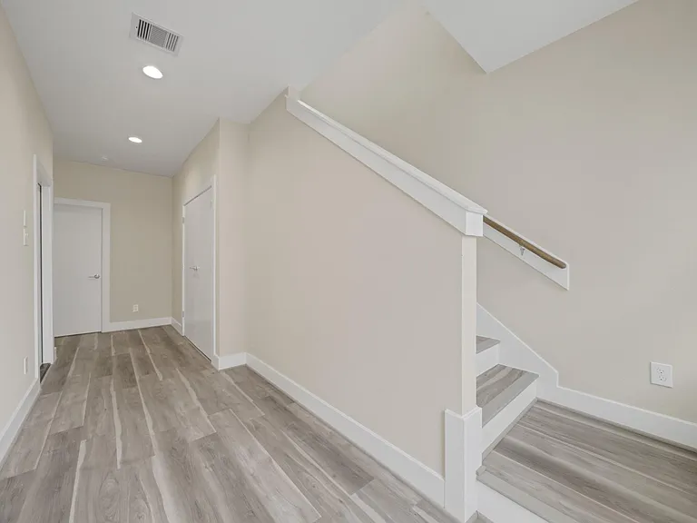 2502 W Tidwell Rd #A — Photo 17