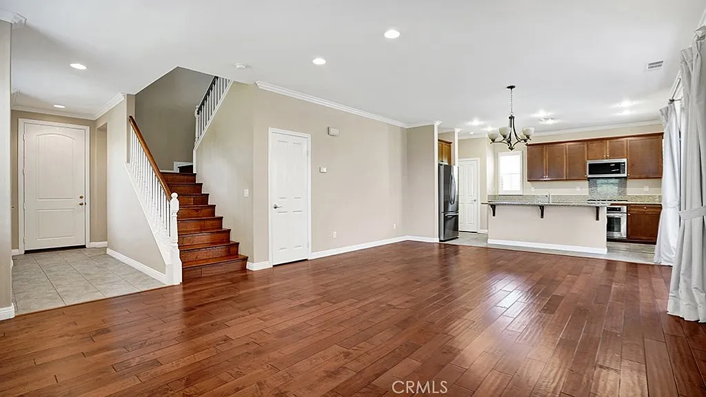3 bed, 2.5 bath, 1790 sqft, $4,750 — Photo 1