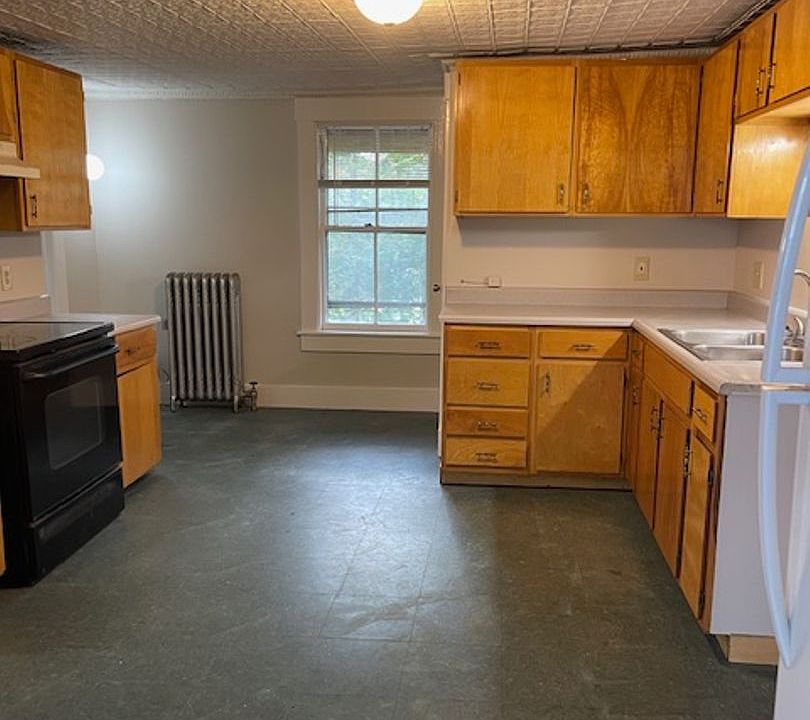 16 Union Street 16 Union St Claremont NH Zillow