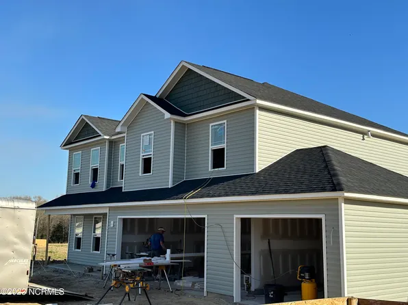 160 Crupper Lane, Raeford, NC 28376