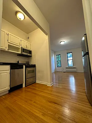 Rented by Bond New York | media 5