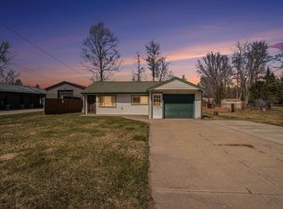 124 Dale Rd, Houghton Lake, MI 48629