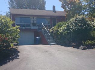 921 NW 105th St, Seattle, WA 98177