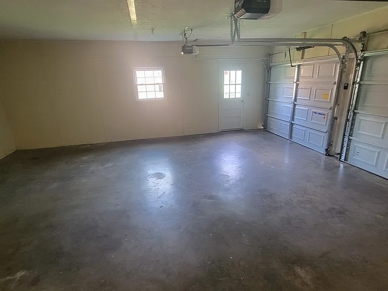 216 Maxwell Dr — Photo 12